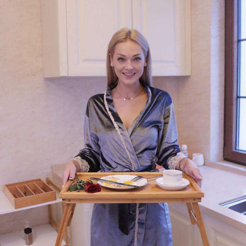 Wooden Folding Breakfast Table - Gustobene